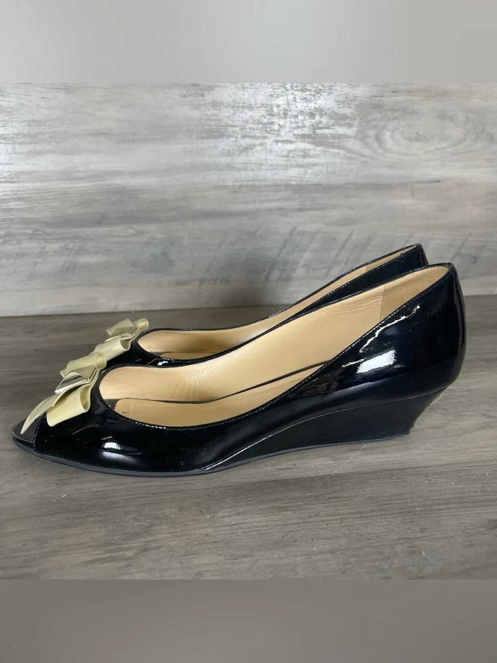 Kate Spade 8.5 Tilda Black Patent Doe Bow Stud Slip On Low Wedges W/Box And Bag‎